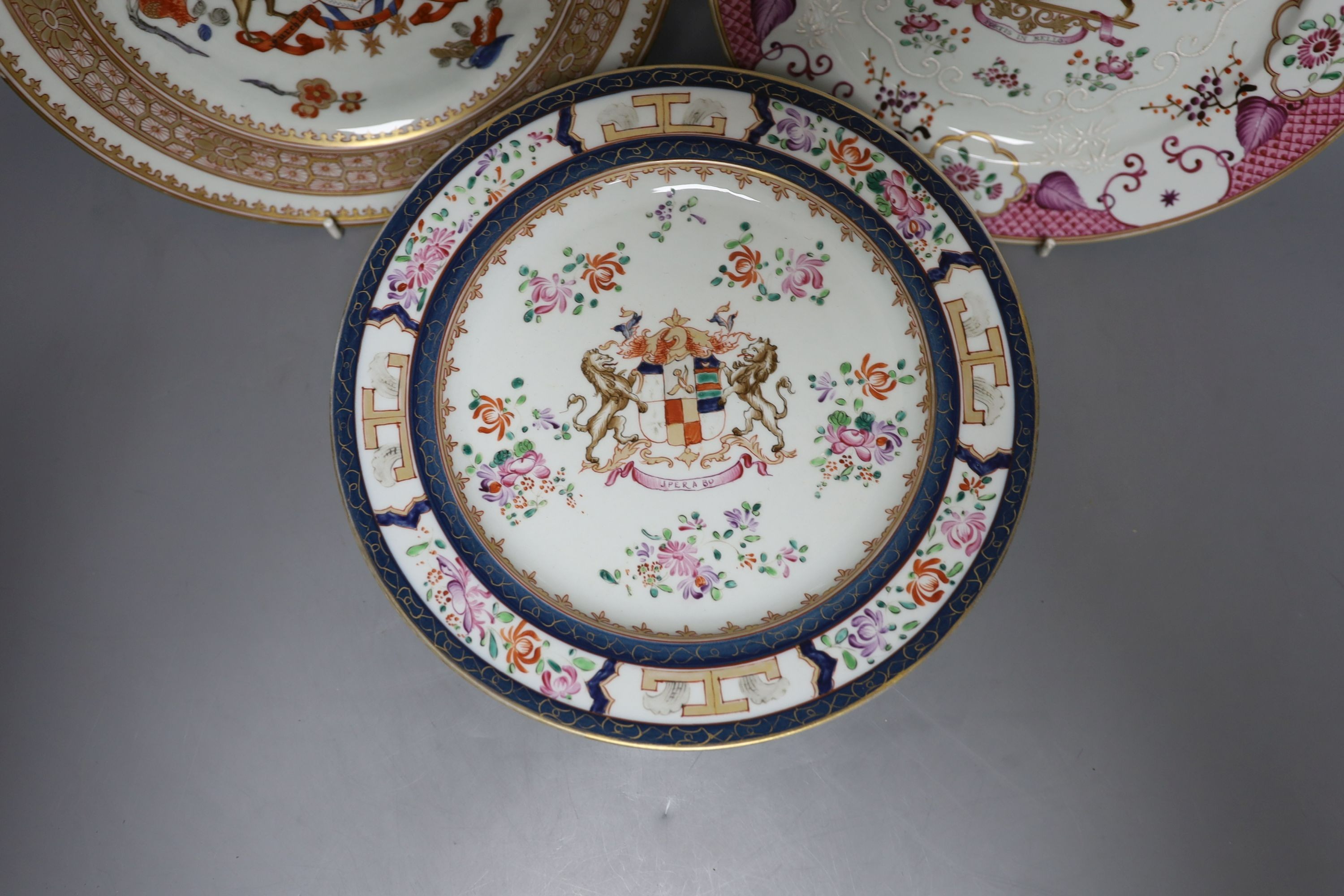 A collection of seven Chinese export armorial porcelain plates by Samson of Paris - Image 2 of 5