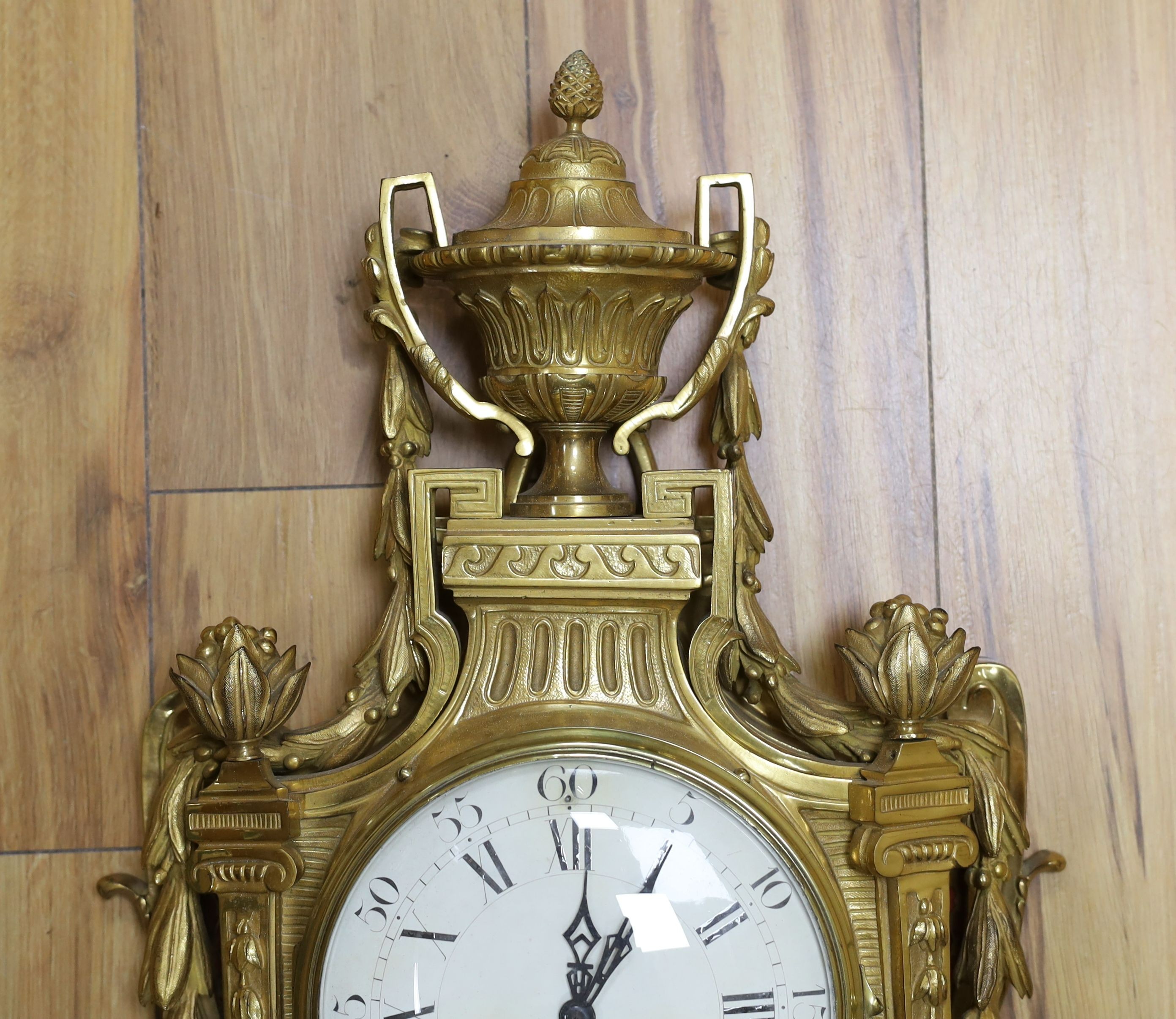 A decorative brass Cartel wall clock - 80cm tall - Image 2 of 4