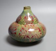 A Pilkingon's Royal Lancastrian lustre vase 11cm