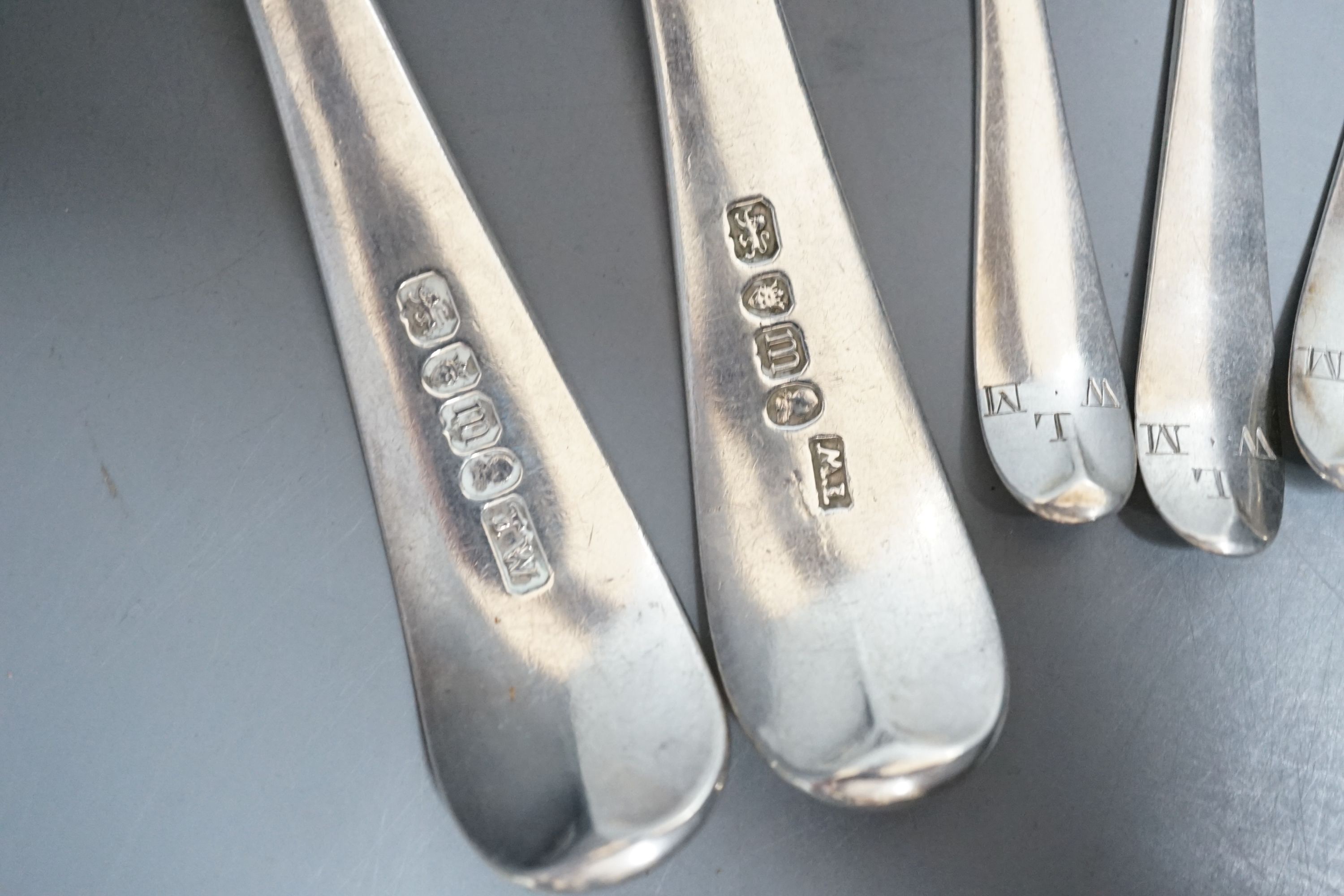 A set of silver George III bright cut engraved silver Old English pattern teaspoons, by Hester - Image 5 of 6