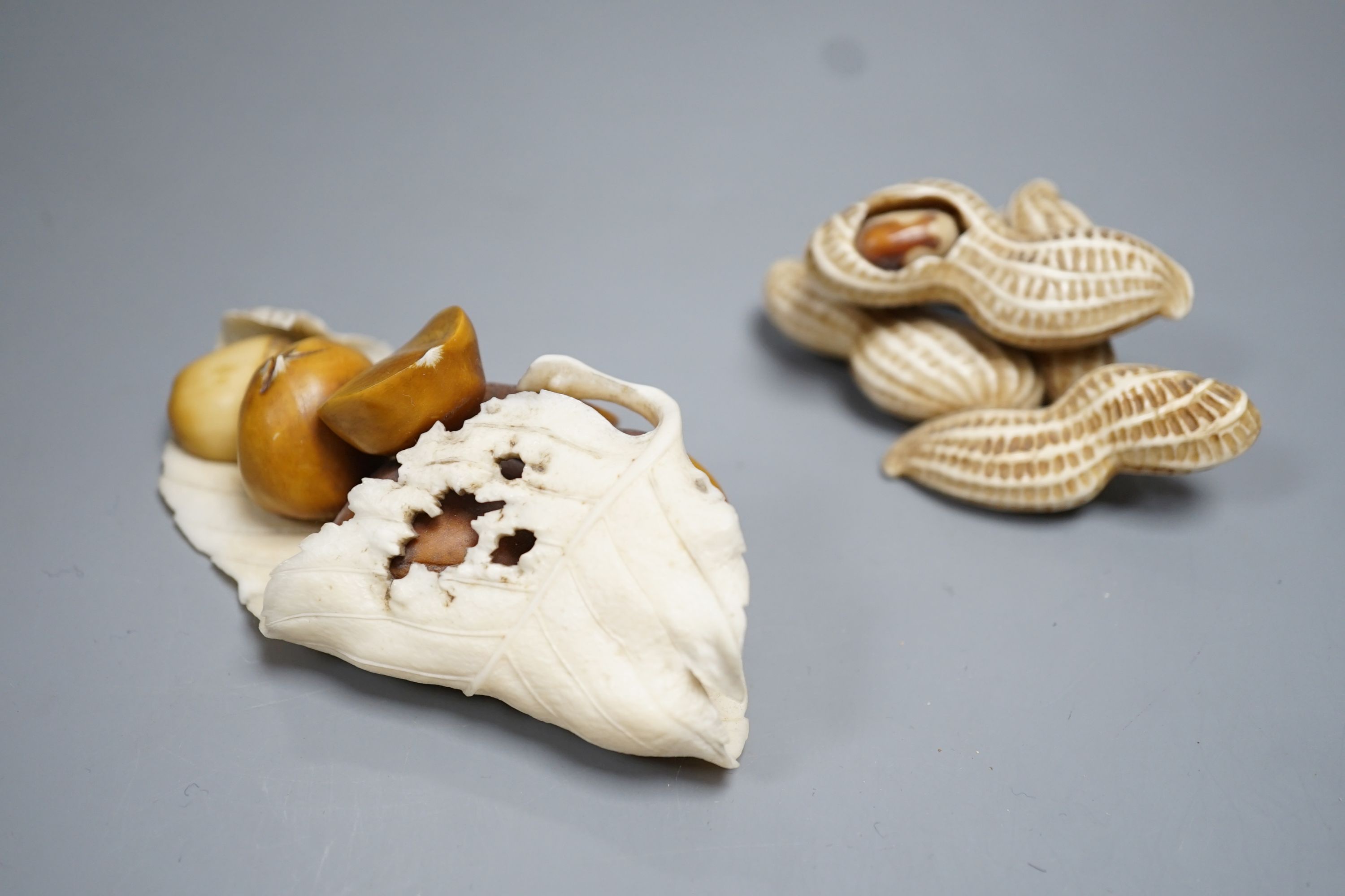 Two Japanese Ivory models of group groups of nuts, first half 20th century, largest 11cm - Image 6 of 7