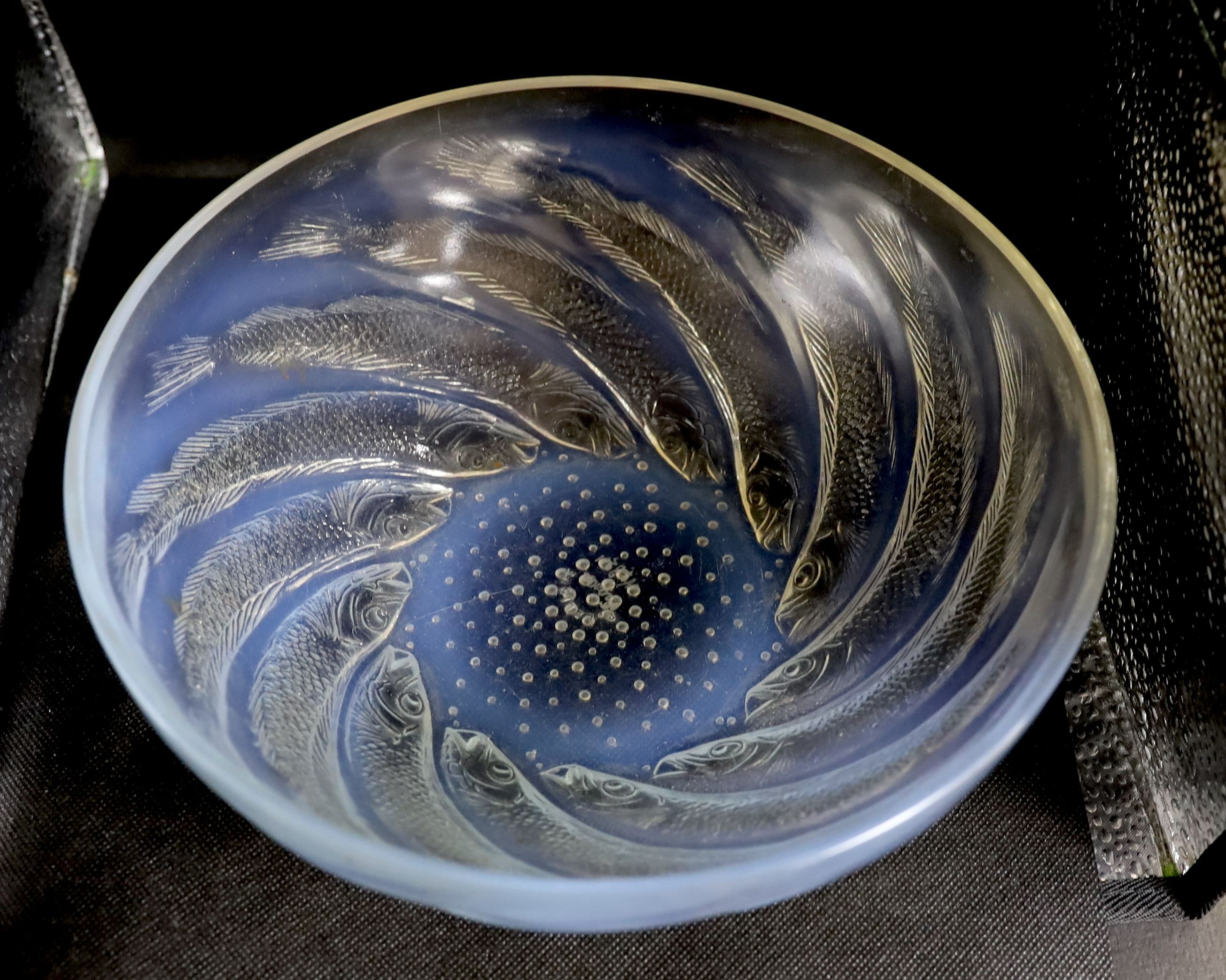 A Lalique Poissons bowl, No. 3211,24cms diameter. - Image 2 of 3