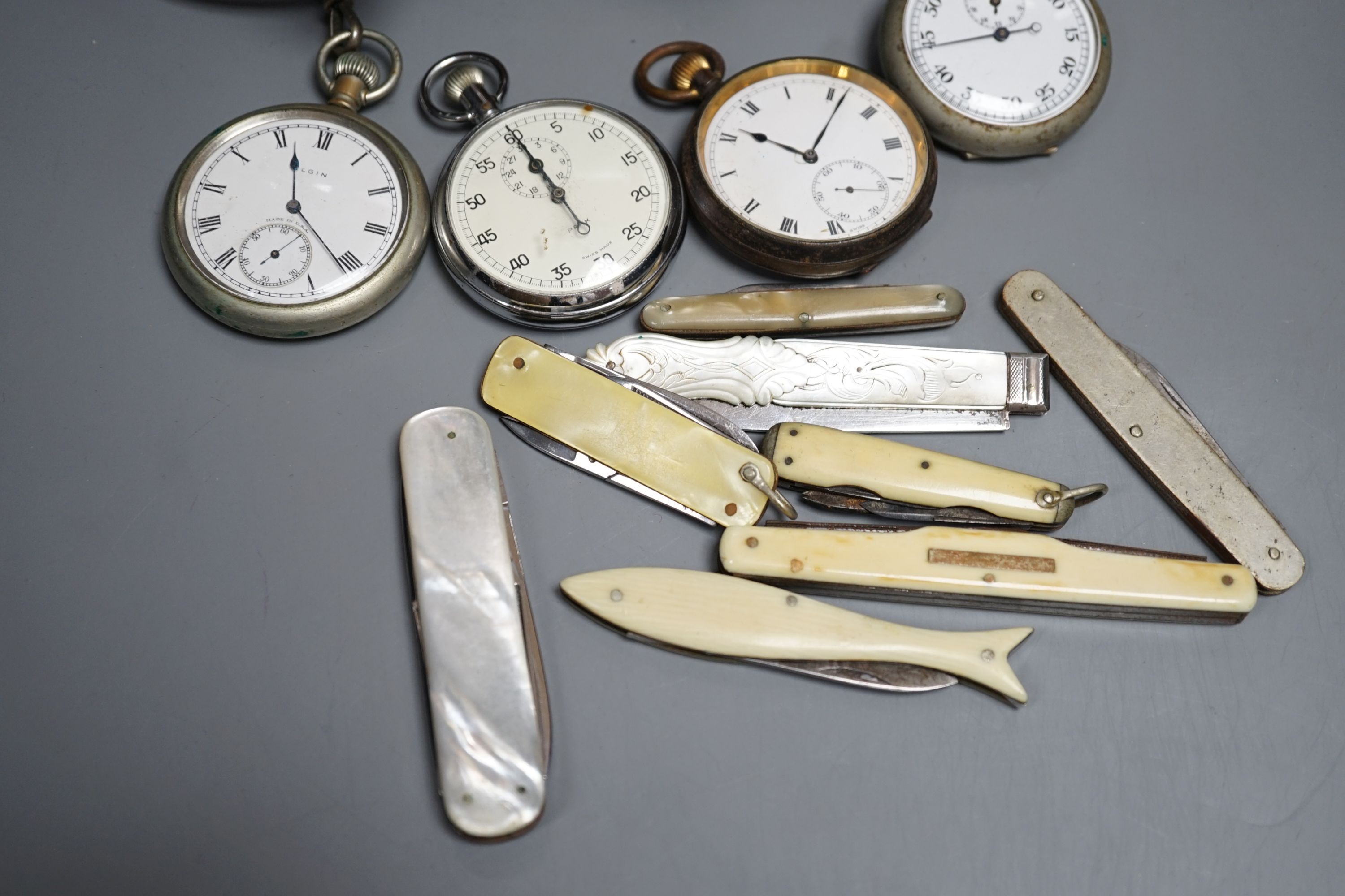 A Victorian silver fruit knife, assorted other pocket knives for watches, fishing reel etc. - Image 2 of 4