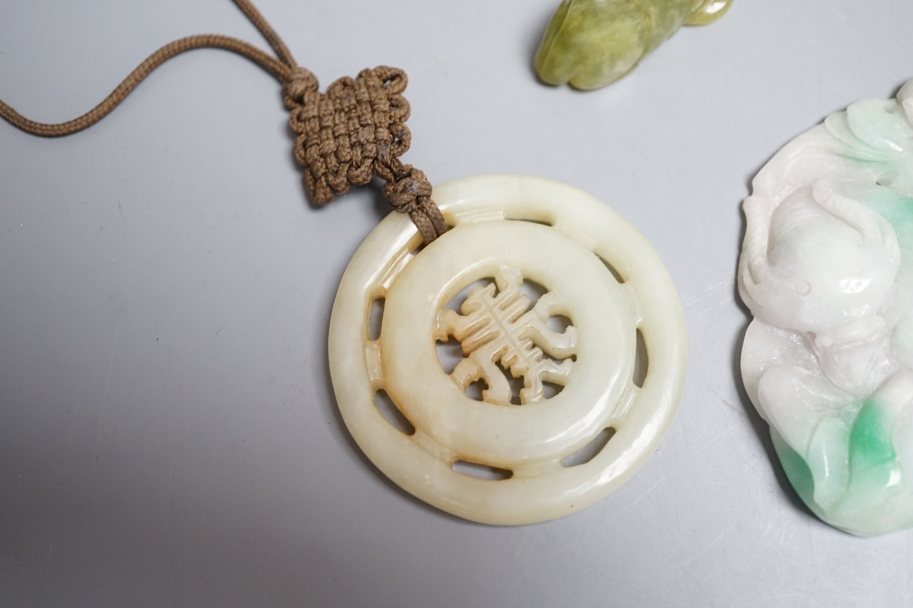 A group of various jade/hardstone carvings - Image 2 of 5