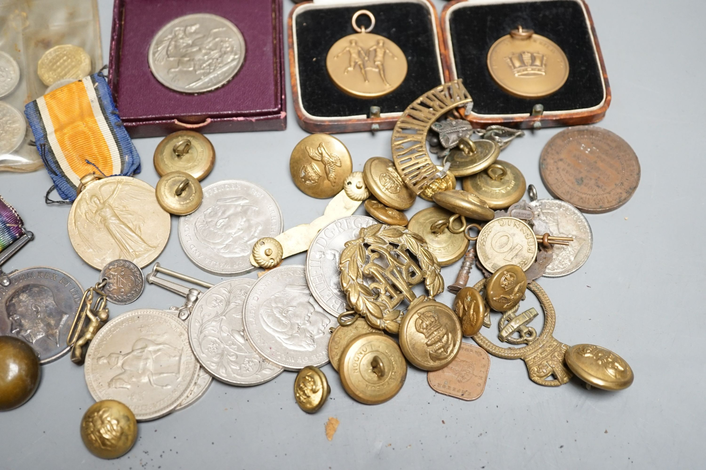 Mixed WW2 medals and coins - Image 6 of 6