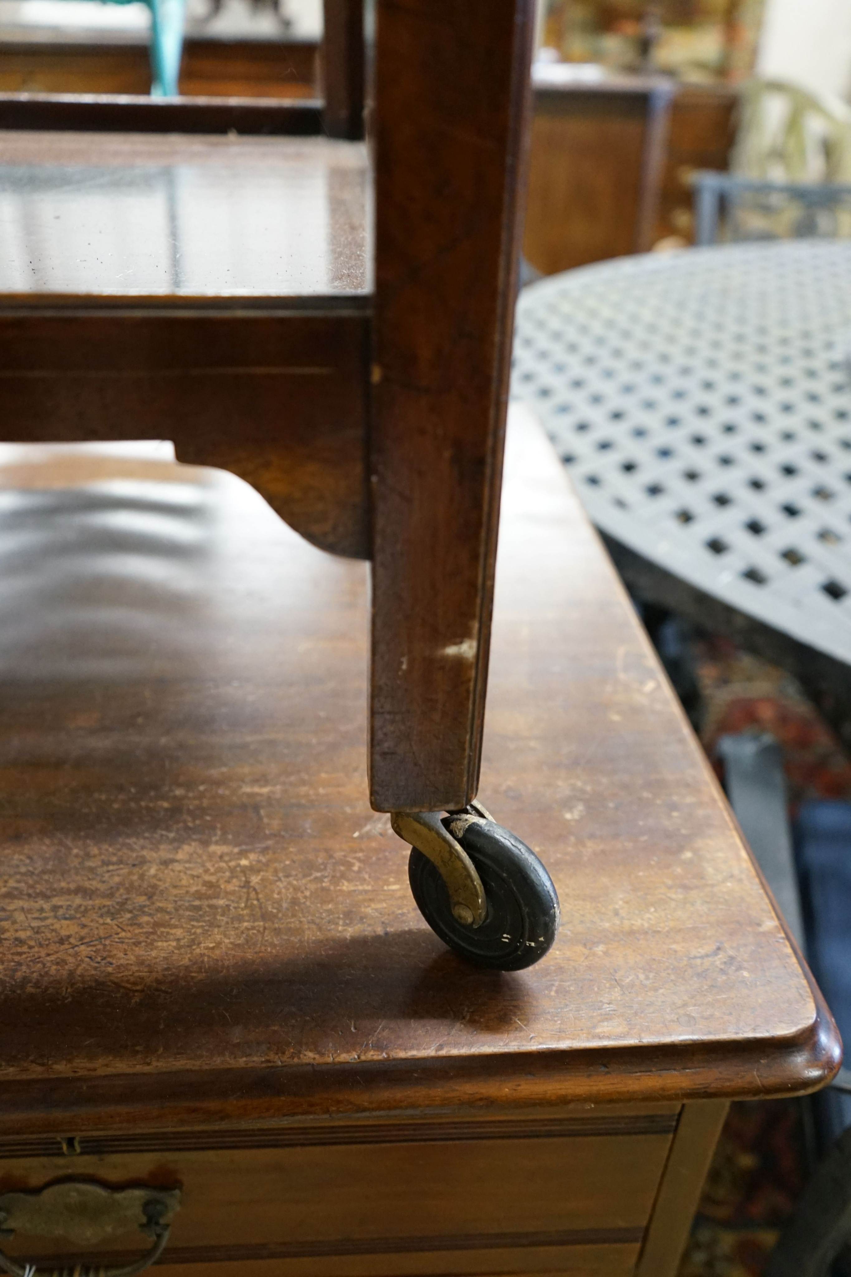 A late Victorian mahogany kneehole desk, length 107cm, height 80cm - Image 8 of 10