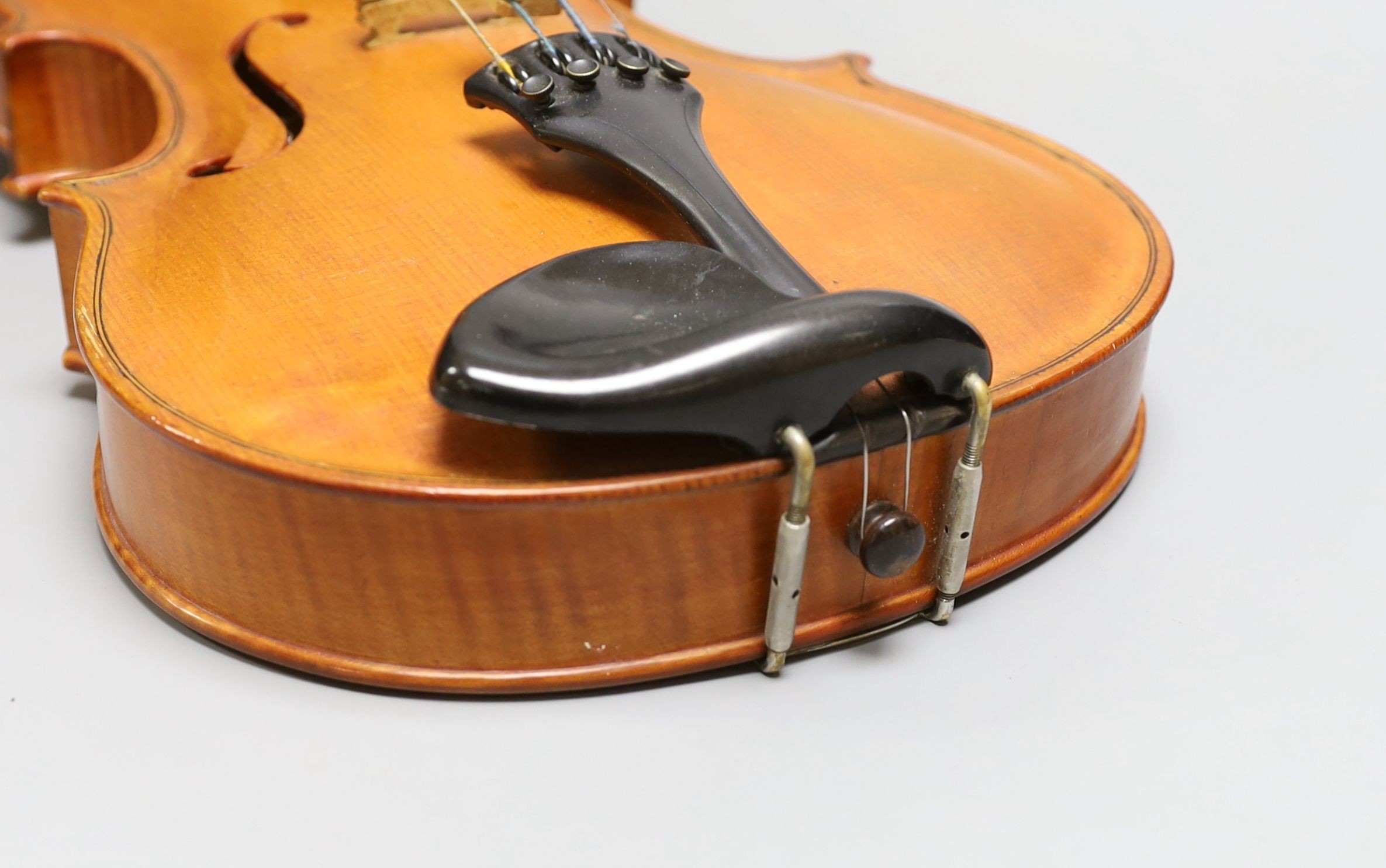 A 20th century Viola, unlabelled with 2 piece 16 inch back, cased - Image 10 of 10