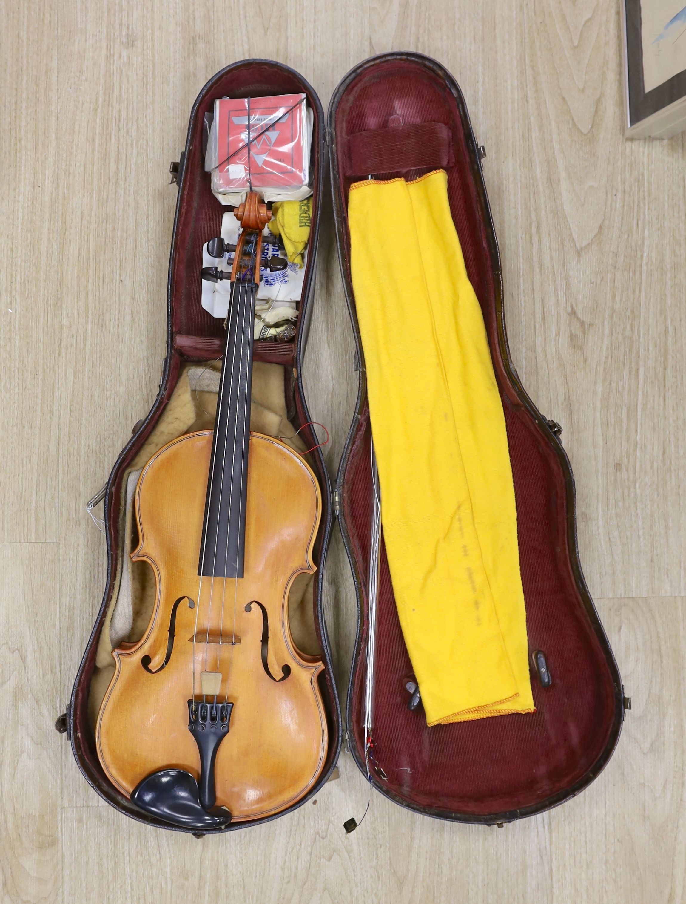 A 20th century Viola, unlabelled with 2 piece 16 inch back, cased - Image 2 of 10