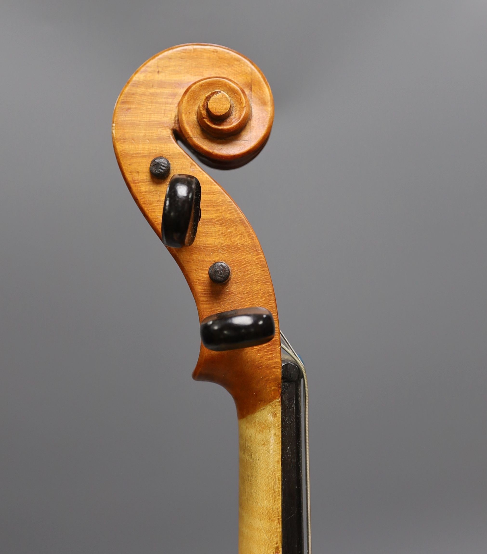 A 20th century Viola, unlabelled with 2 piece 16 inch back, cased - Image 6 of 10