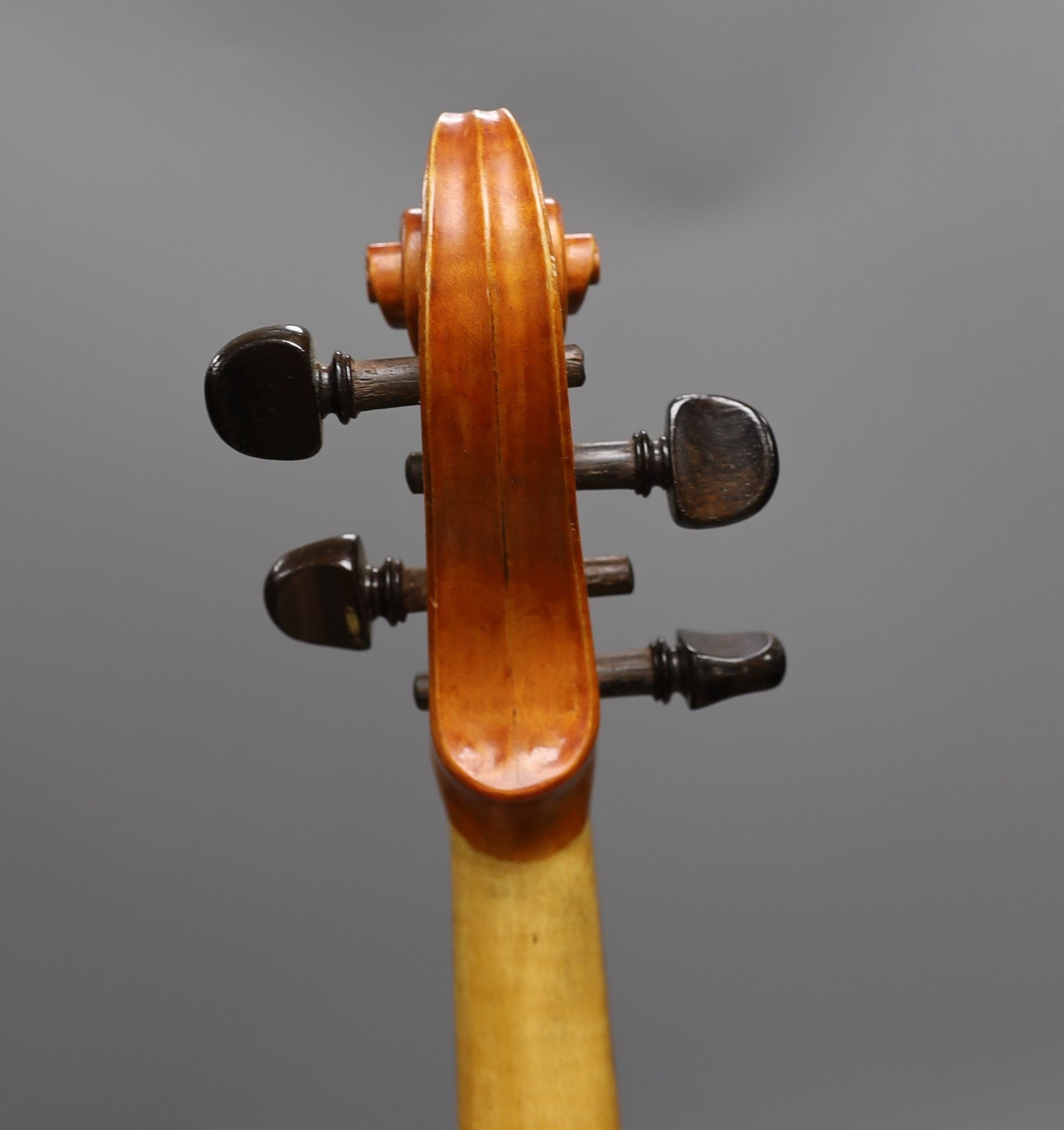 A 20th century Viola, unlabelled with 2 piece 16 inch back, cased - Image 5 of 10