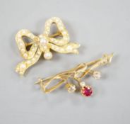 A yellow metal, ruby? and diamond set brooch, 36mm and a modern 9ct gold and split pearl set