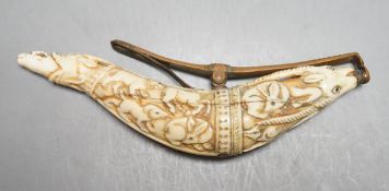 17th/18th century Mughal ivory priming flask - 15cm long