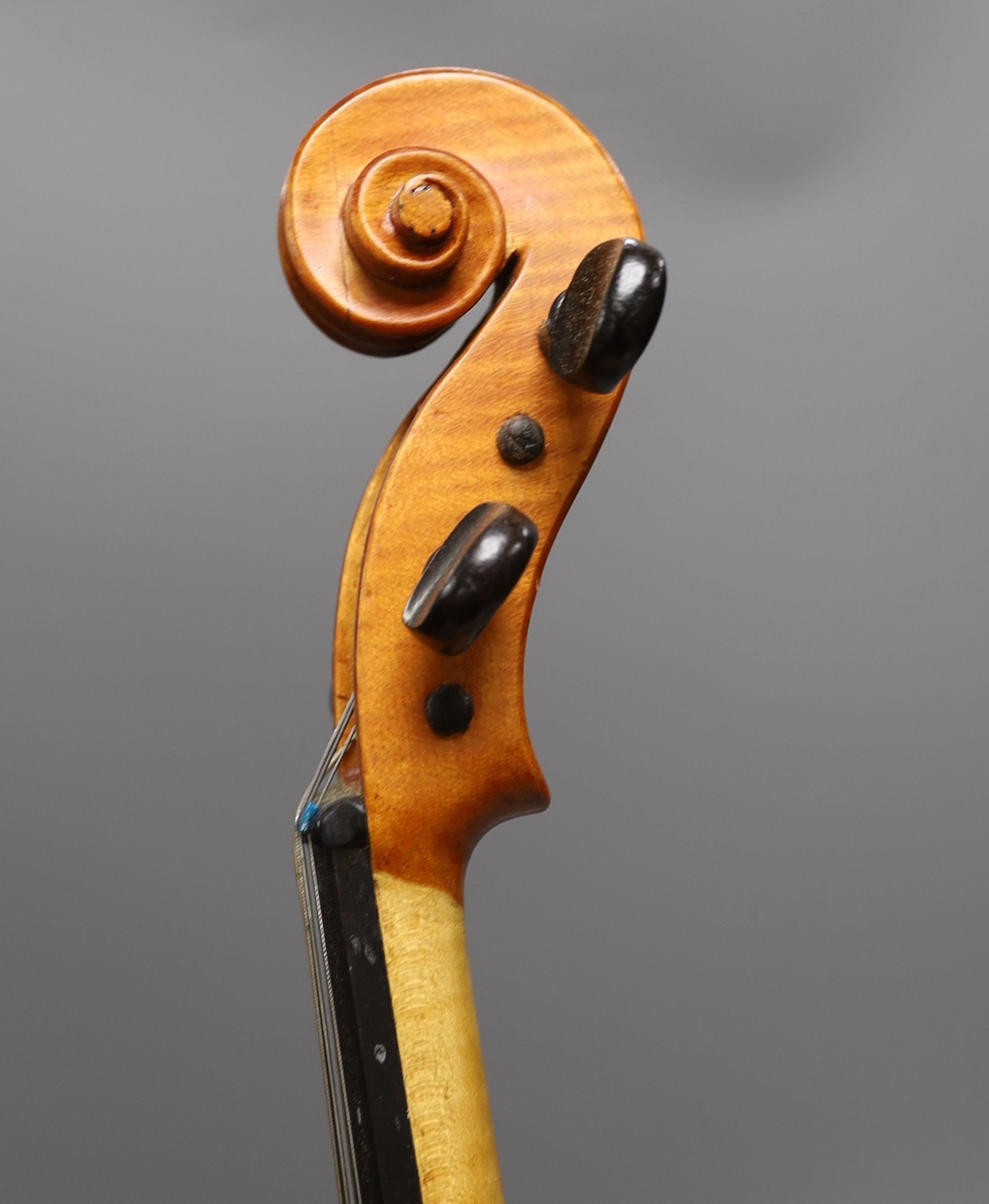 A 20th century Viola, unlabelled with 2 piece 16 inch back, cased - Image 4 of 10