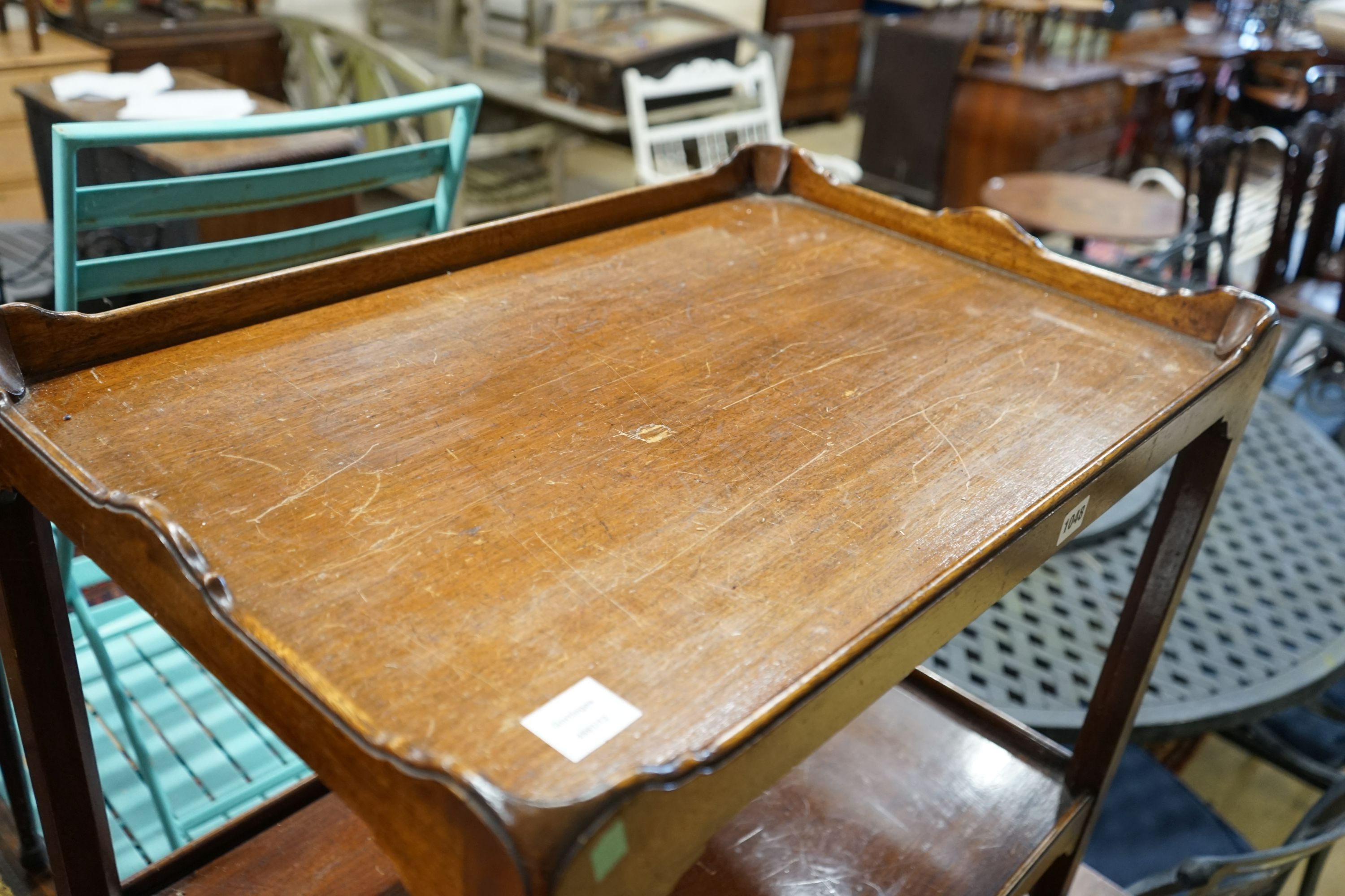 A late Victorian mahogany kneehole desk, length 107cm, height 80cm - Image 10 of 10