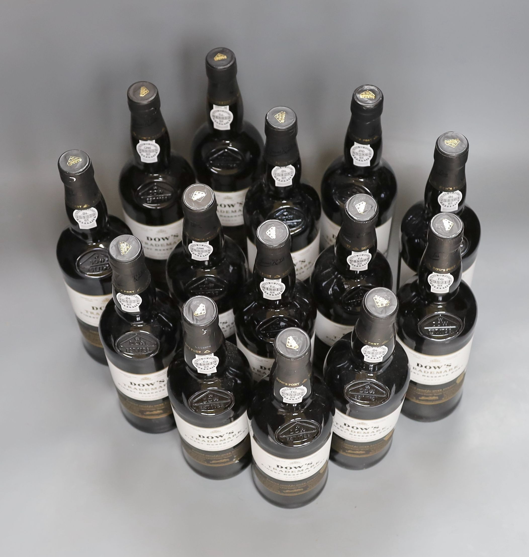 14 bottles of Dows trademark finest reserve port - Bild 2 aus 2