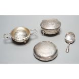 An Edwardian planished silver circular tobacco box, by George Unite, Birmingham, 1902, 79mm, a