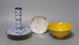 Three Chinese ceramics, including a yellow bowl with inscription to base, 7cm tall, blue and white