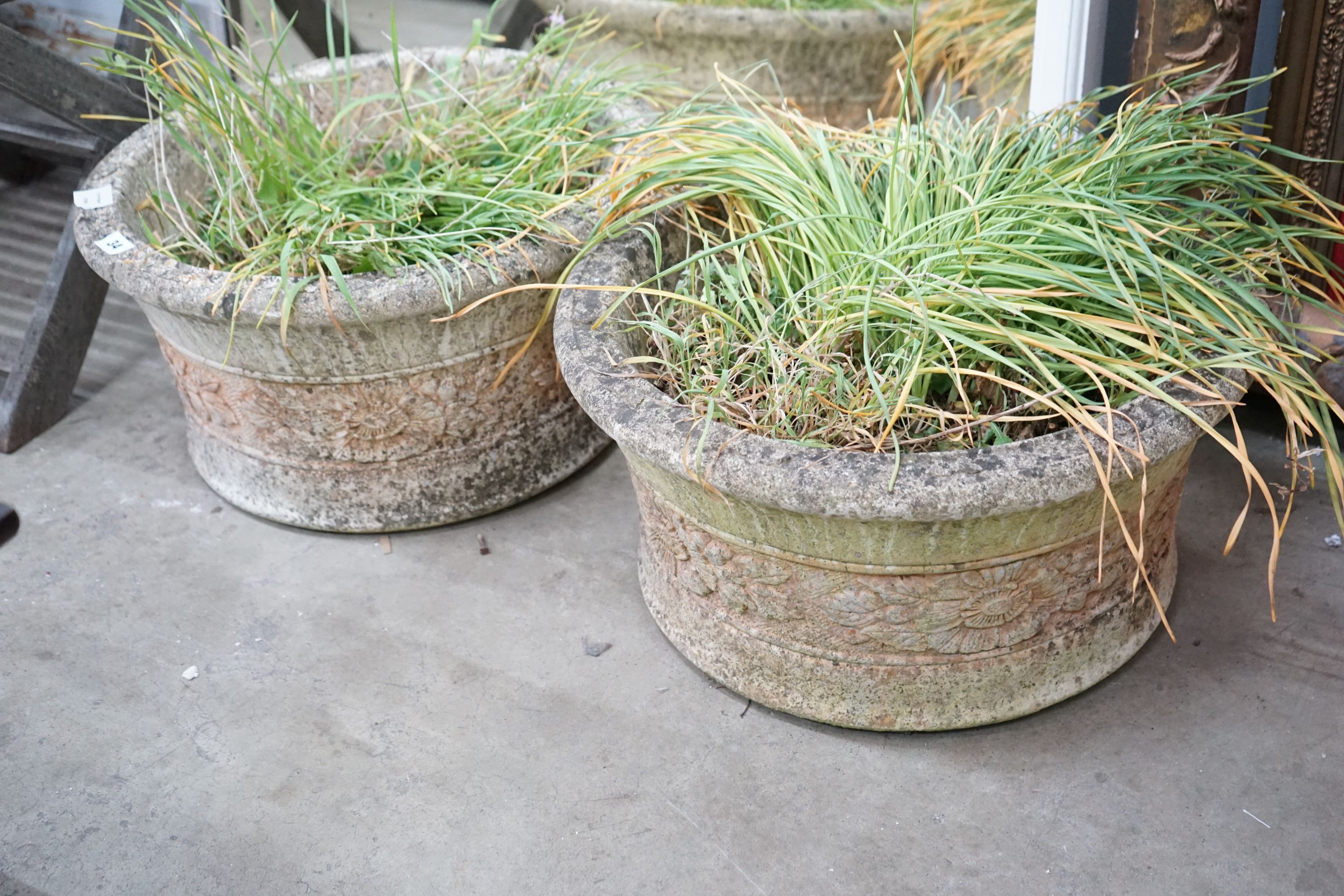 A pair of matching reconstituted stone circular garden planters, diameter 51cm, height 26cm - Image 2 of 2