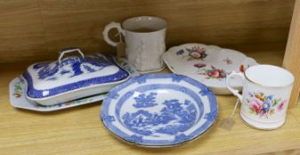 A pair of early 19th century pearlware plates, Leeds pottery tureen and cover, Coalport dessert