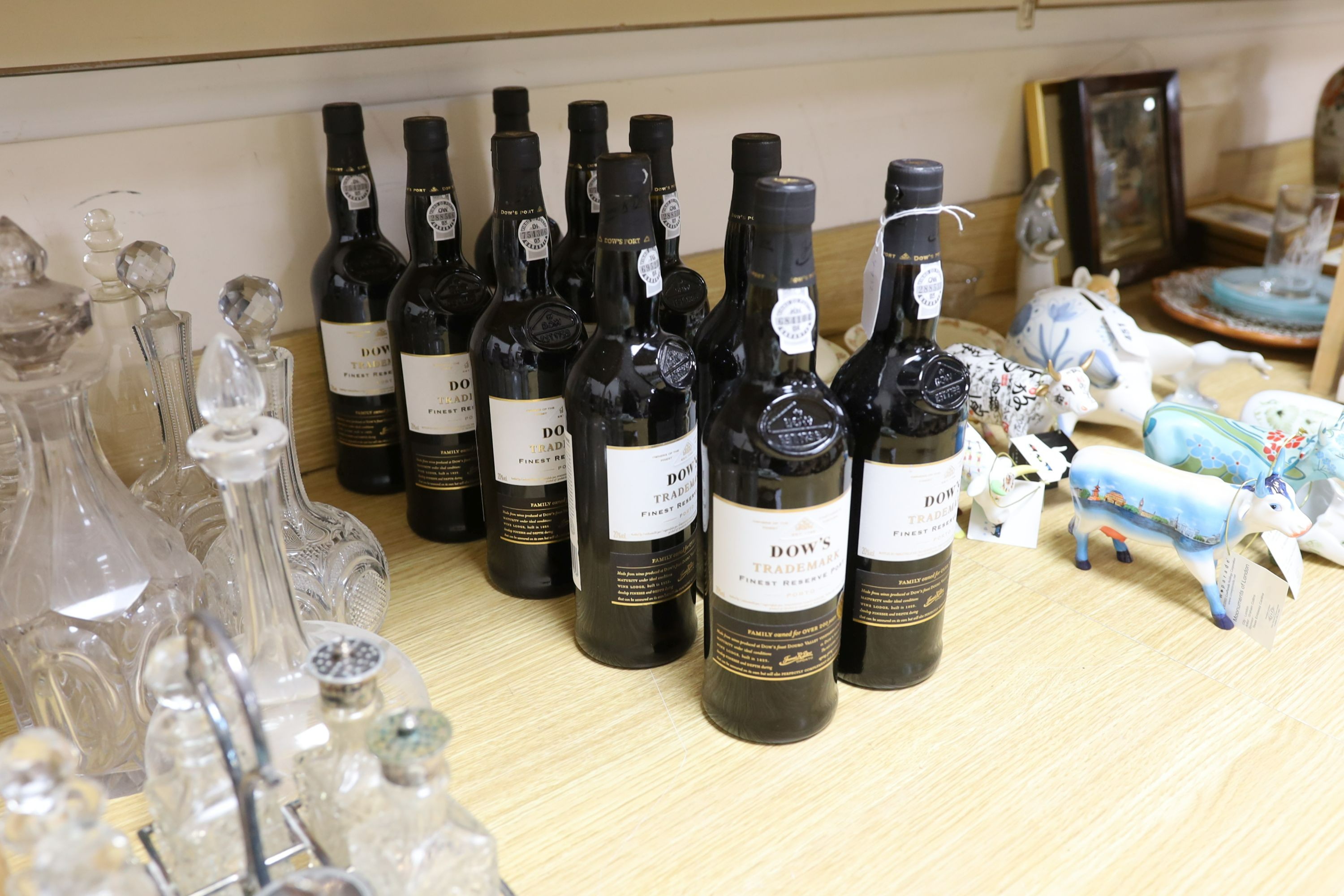 Ten bottles of Dows trademark finest reserve port - Bild 3 aus 3