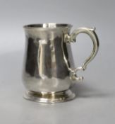 A George II silver mug, by Richard Gurney & Thomas Cook, London, 1752, 95mm, 199 grams, (a.f.).