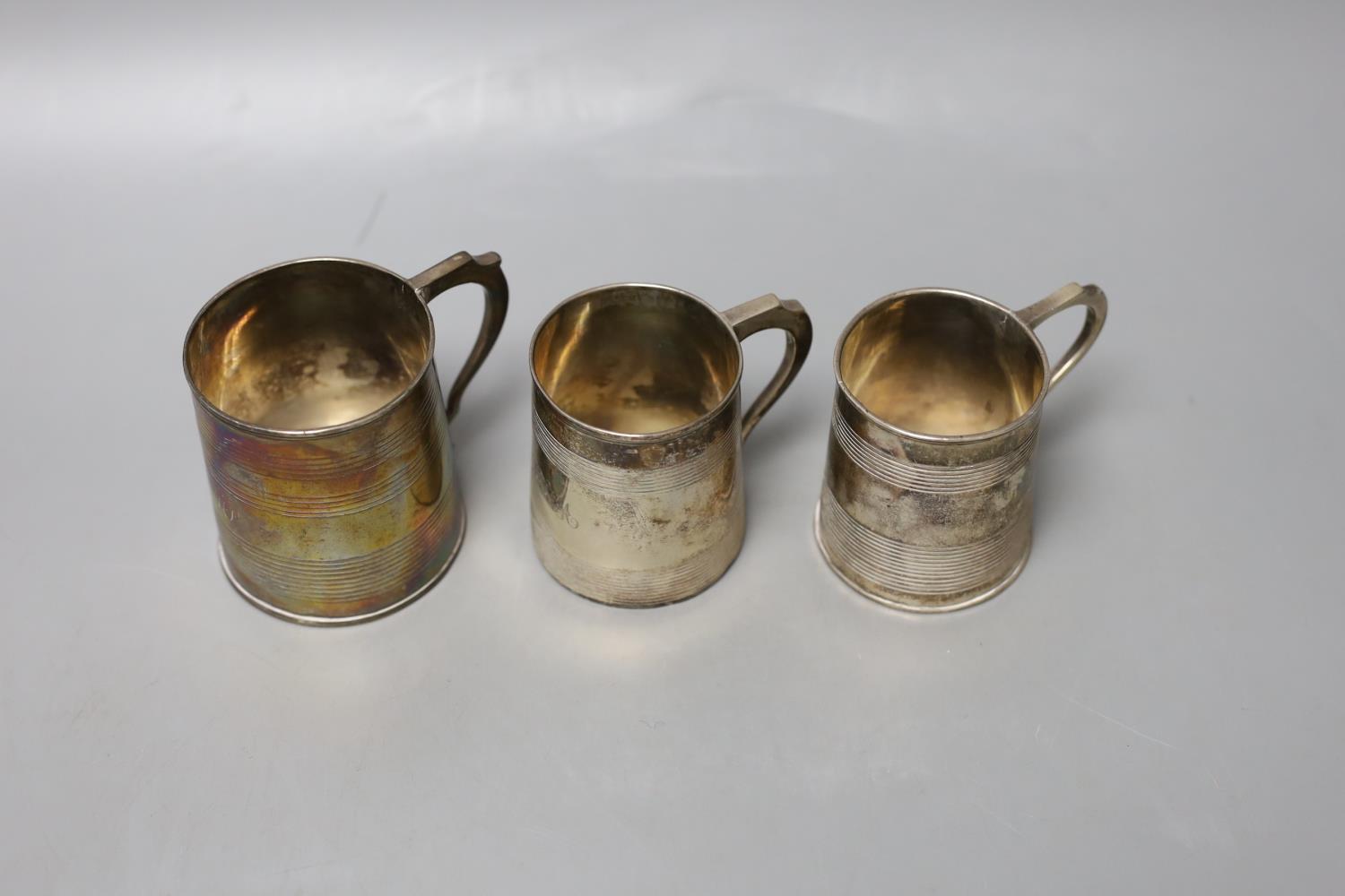 Three small Georgian silver mugs, two with two reeded bands, Stephen Adams I, London, 1801, 64mm and - Image 2 of 3