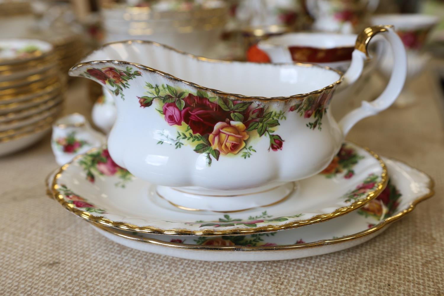 An extensive Royal Albert Old Country Roses tea and dinner service - Image 2 of 7
