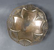 A modern pierced silver shallow bowl, Sheffield, 1973, 22.9cm, 13.5oz.