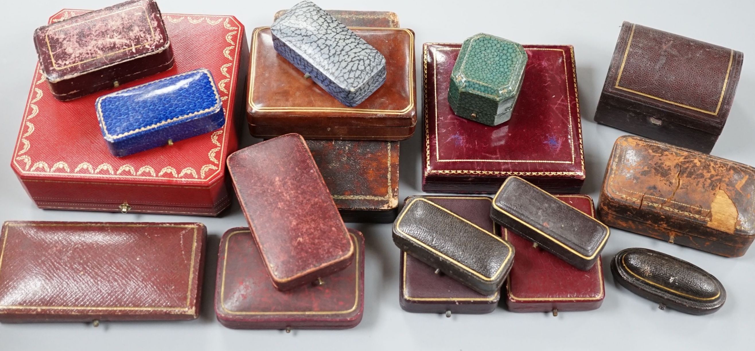 A quantity of mainly early to mid 20th century assorted jewellery boxes, including Antrobus and