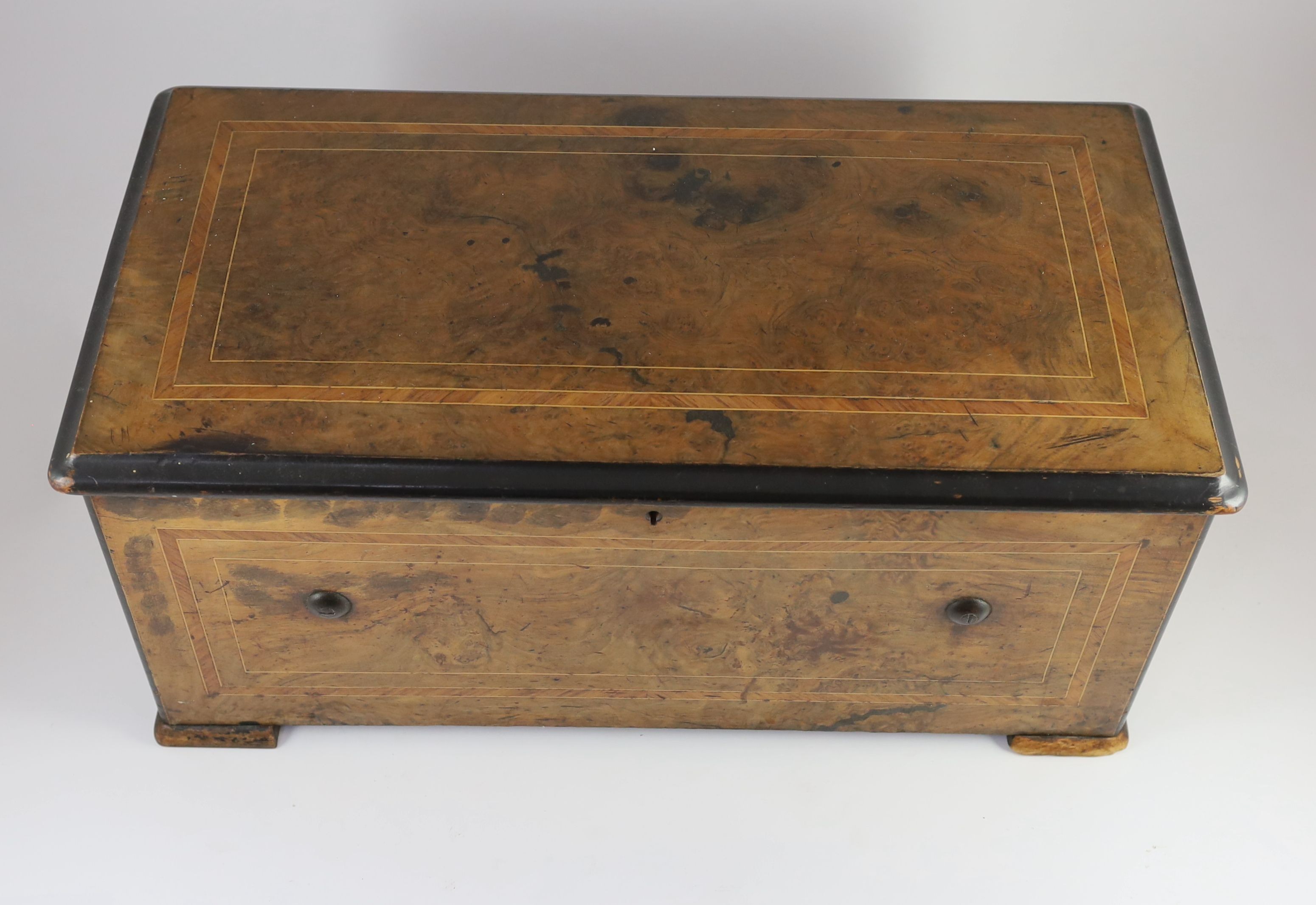 A 19th century Swiss ten air inlaid walnut musical box, in plain rectangular case, the movement with - Image 5 of 5