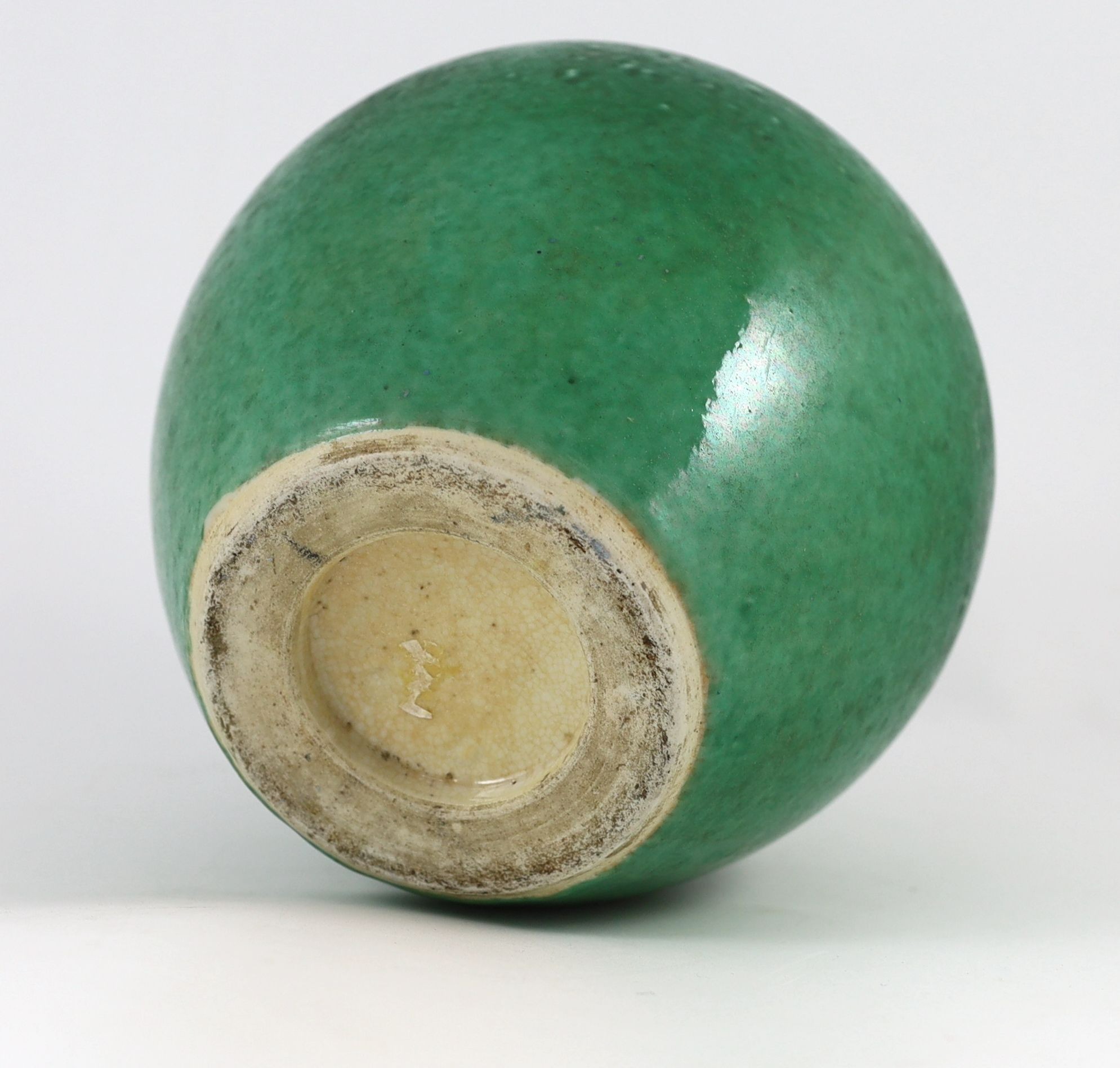 A Chinese green glazed ovoid jar, 18th/19th century on a ring shaped unglazed foot, 21.5cm - Image 4 of 4
