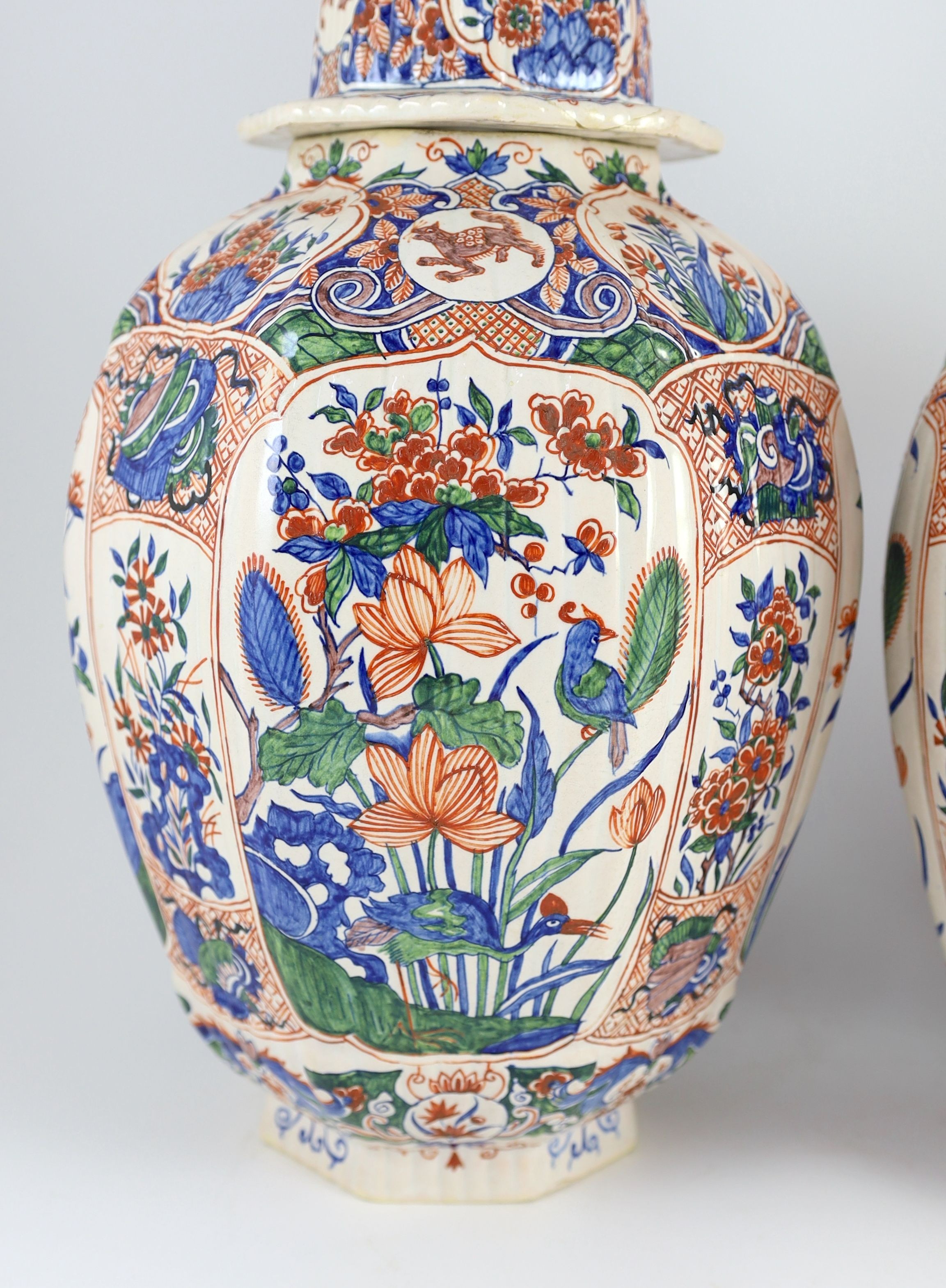 A pair of large Delft jars and covers, Pieter Kocx factory De Grieksche A, c.1701-1722, each of - Image 4 of 10