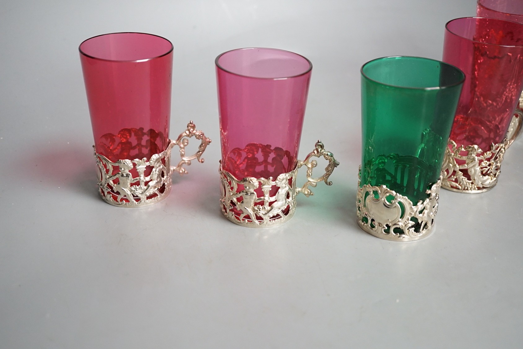 Five silver mounted glass tea holders - 9.5cm tall - Image 4 of 4