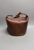 A brown leather Mulberry bucket bag - serial number 621330