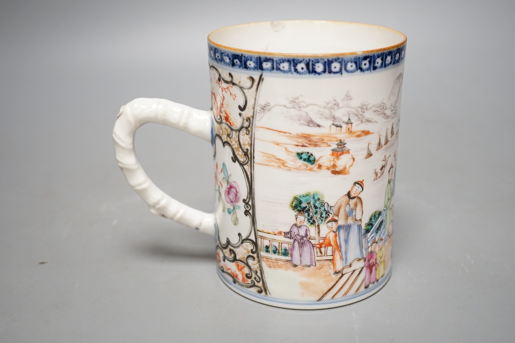 An 18th century Chinese export famille rose mug, 12.5cm - Image 3 of 4