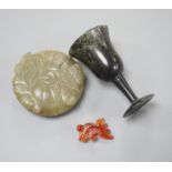 A Chinese green jade ‘butterfly’ box and cover, a moss agate cupcup and an agate fish, largest