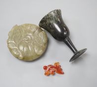 A Chinese green jade ‘butterfly’ box and cover, a moss agate cupcup and an agate fish, largest