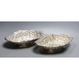 A pair of late Victorian Scottish repousse silver oval dishes, Hamilton & Inches, Edinburgh, 1900,