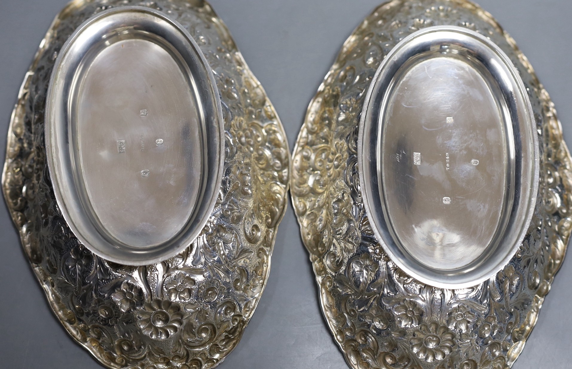 A pair of late Victorian Scottish repousse silver oval dishes, Hamilton & Inches, Edinburgh, 1900, - Image 3 of 4