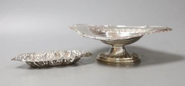 A late Victorian silver oval pedestal dish, James Deakin & Sons, Chester, 1894, 22cm and a similar