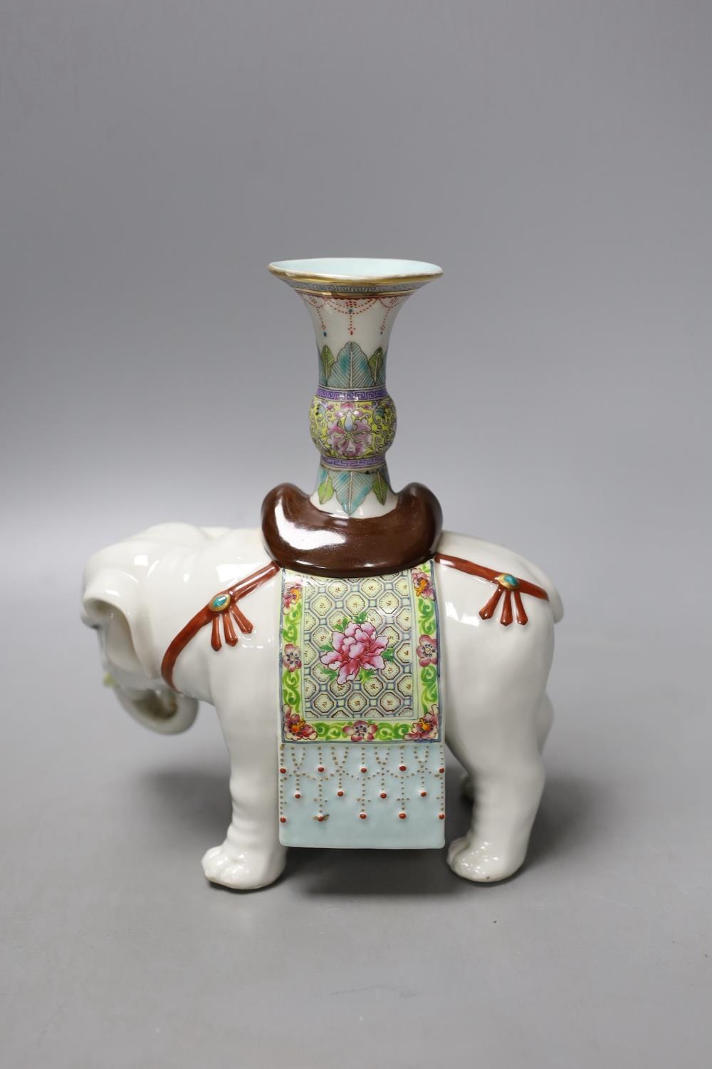 A Chinese famille rose ‘elephant’ vase,20cm high. - Image 2 of 3