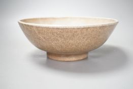 A Chinese Ge type crackle glaze bowl, Qing dynasty, diameter 25cm