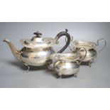 A George V silver three piece tea set, Fattorini & Sons, Sheffield, 1923, gross weight 40.5 oz.