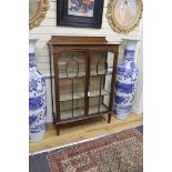 An Edwardian display cabinet, width 99cm, depth 37cm, height 144cm