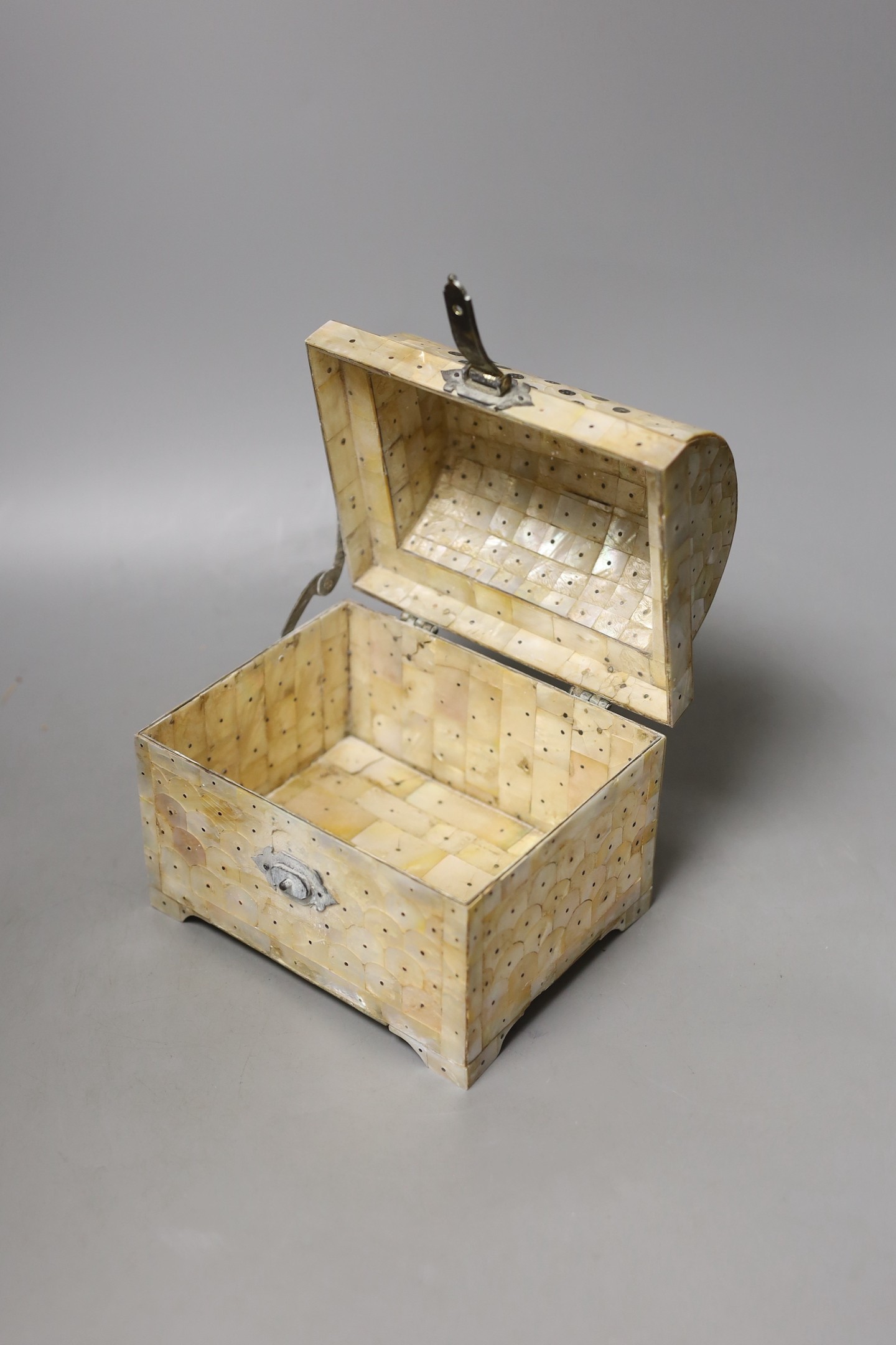 An Indian Goanese mother of pearl casket,14.5 cms high. - Image 2 of 4