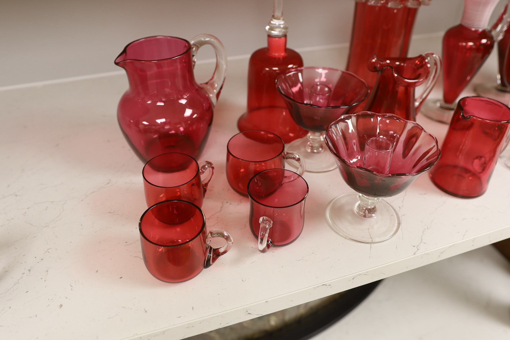 A quantity of various late 19th/early 20th century cranberry glass - Image 2 of 5