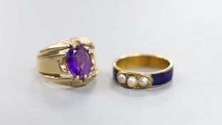 A yellow metal, blue enamel and three split pearl set band and a 9ct gold and amethyst set dress