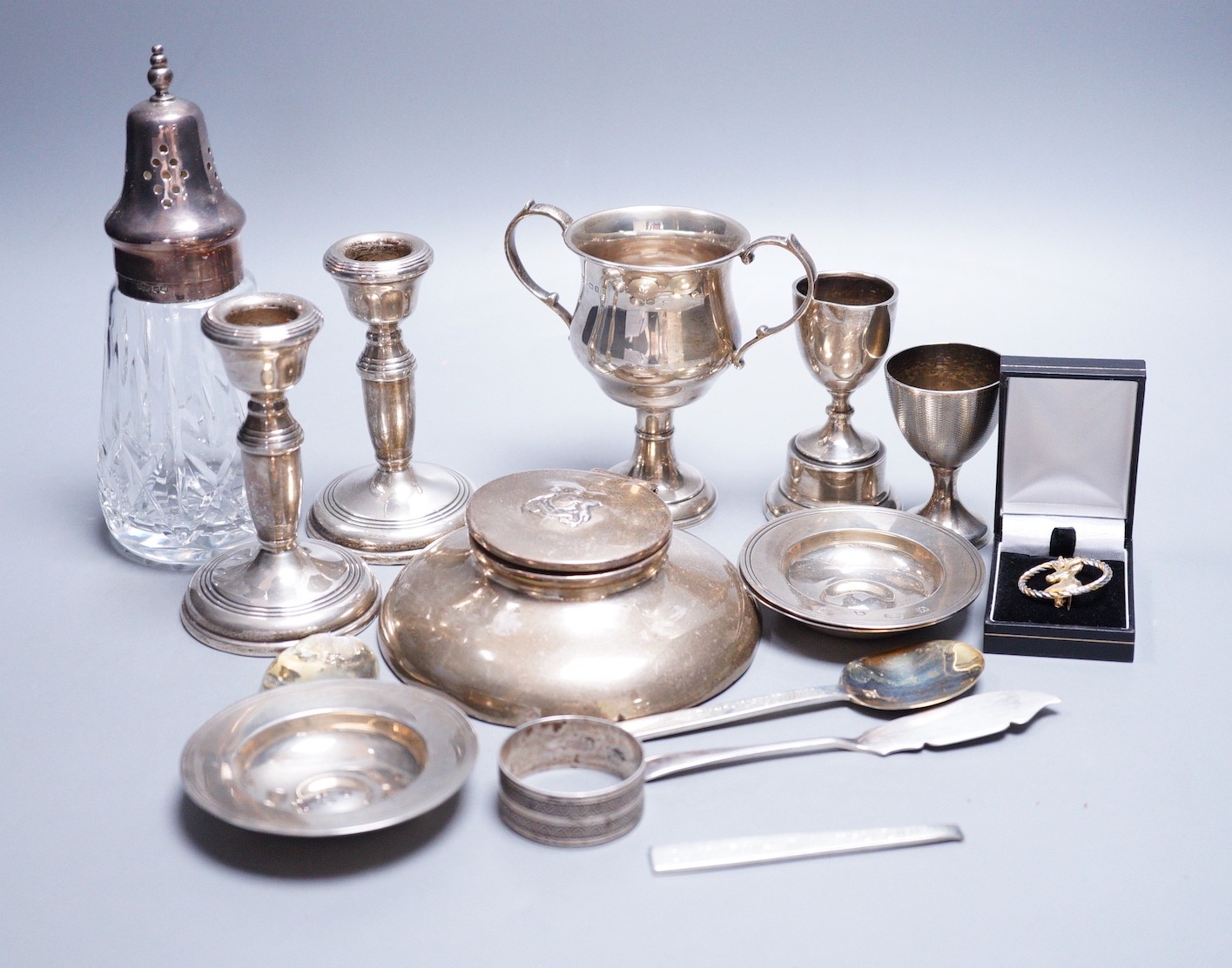 A small collection of assorted small silver, including a capstan inkwell, pair of dwarf