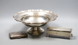 A George V silver pedestal dish, with presentation inscription, Barker Brothers , Chester, 1918,