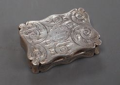 A Victorian engraved silver shaped rectangular snuff box, Edward Smith, London, 1855, 37mm (bale
